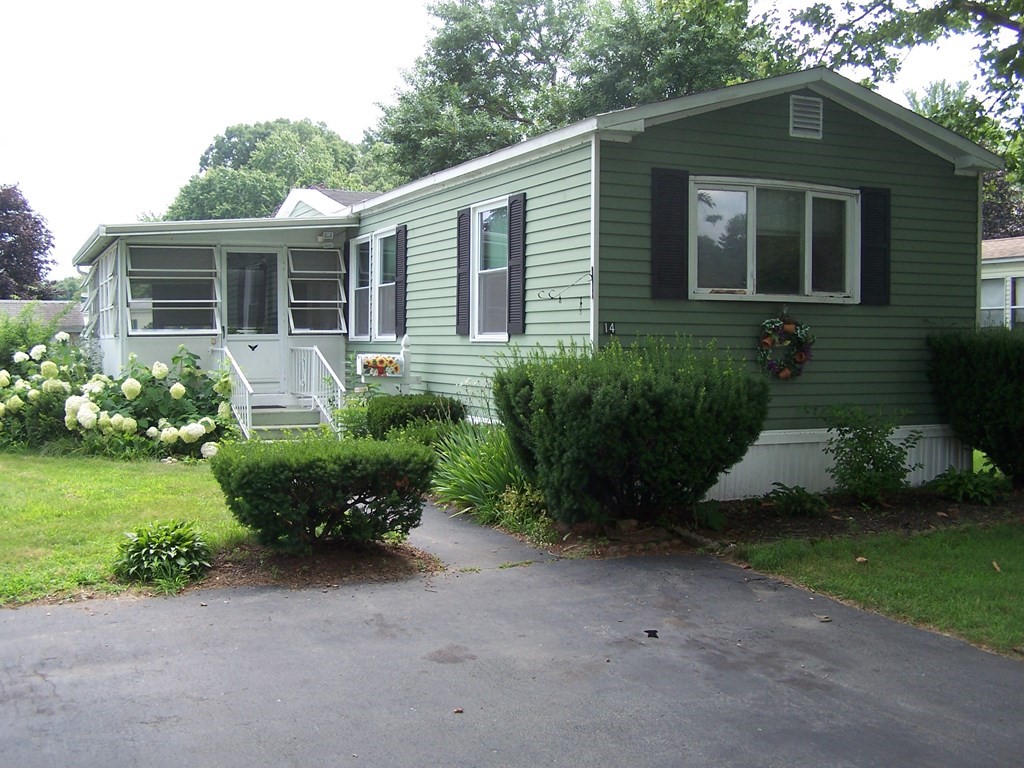 14 Valley Forge Road Taunton, MA 02780 - Photo 2 of 11 Gallery Image 2