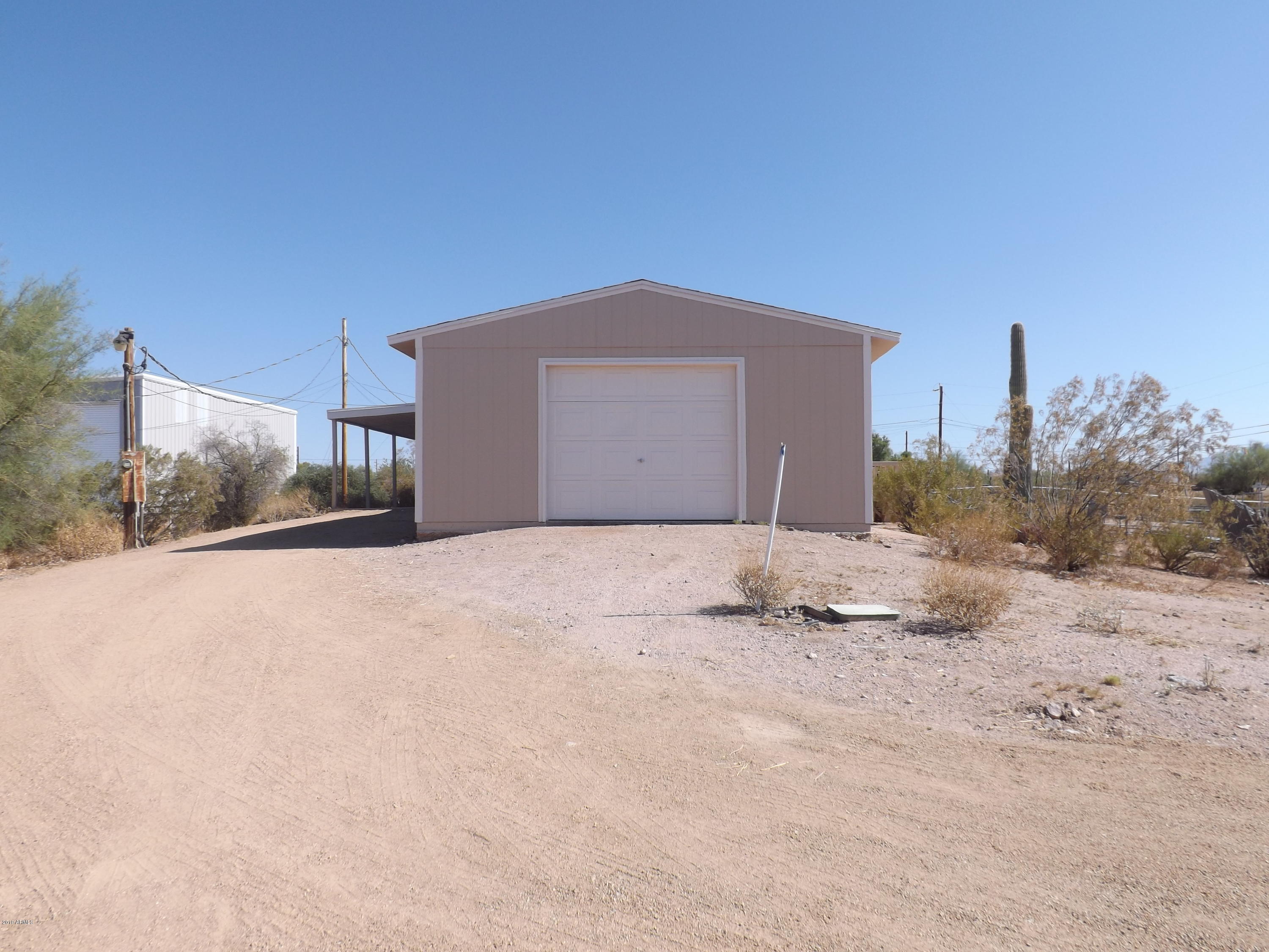 474 North Vista Road Apache Junction, AZ 85119 - Photo 3 of 16 Garage/Work Shop