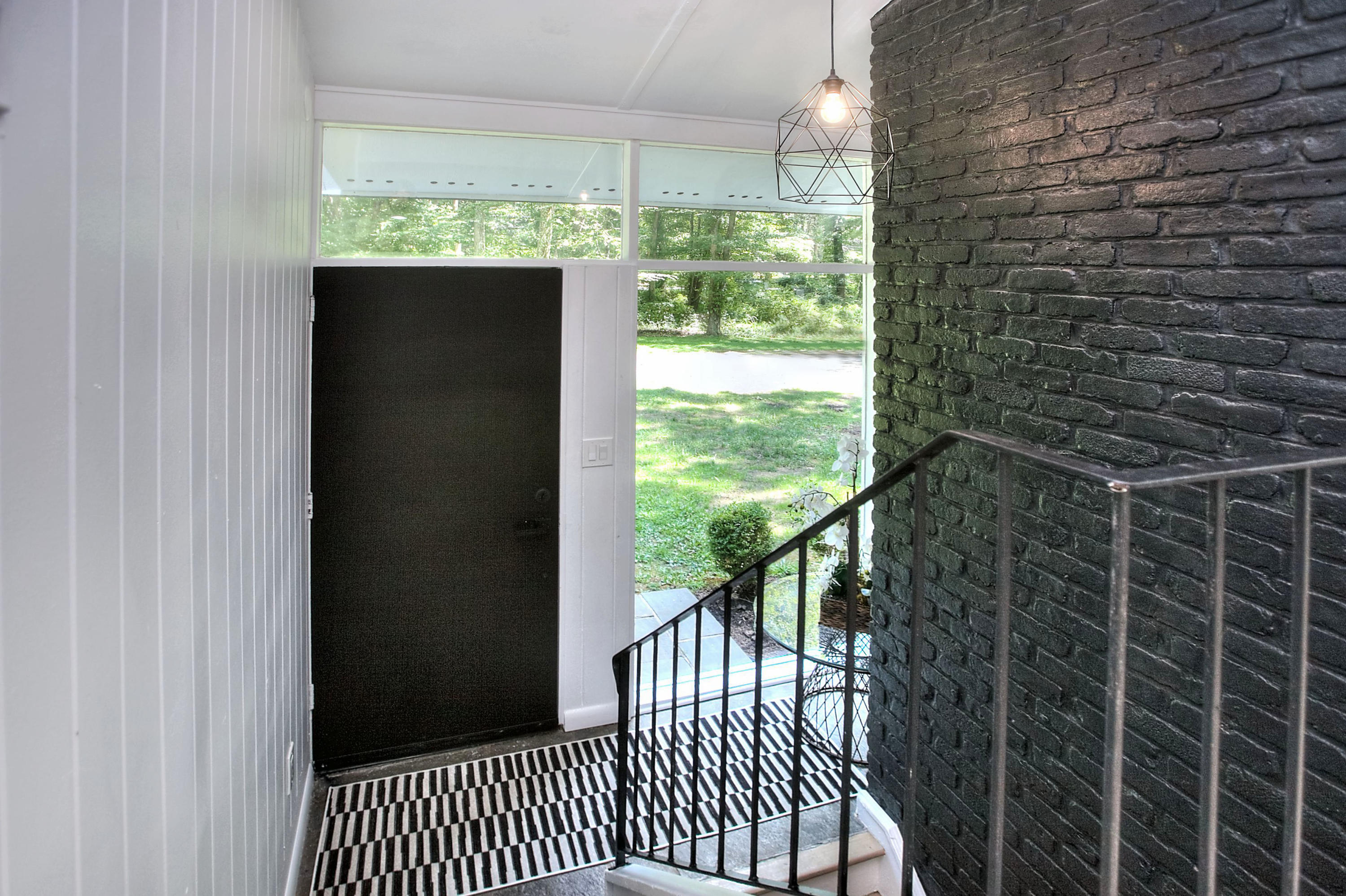 1160 Smith Ridge Road New Canaan, CT 06840 - Photo 3 of 32 a view of balcony