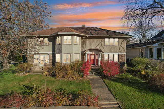 $797,400 | 930 River, Wisconsin Dells, WI 53965