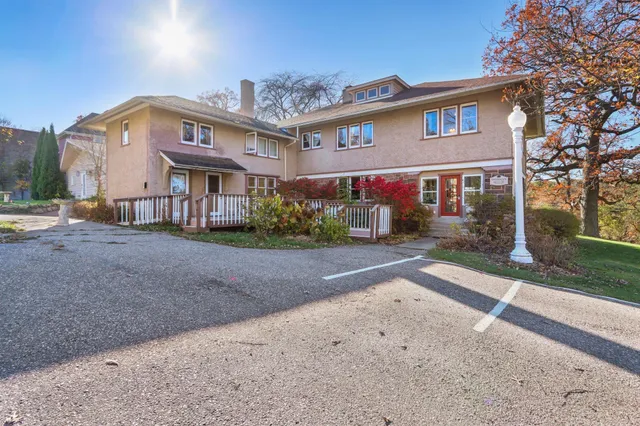 $797,400 | 930 River, Wisconsin Dells, WI 53965