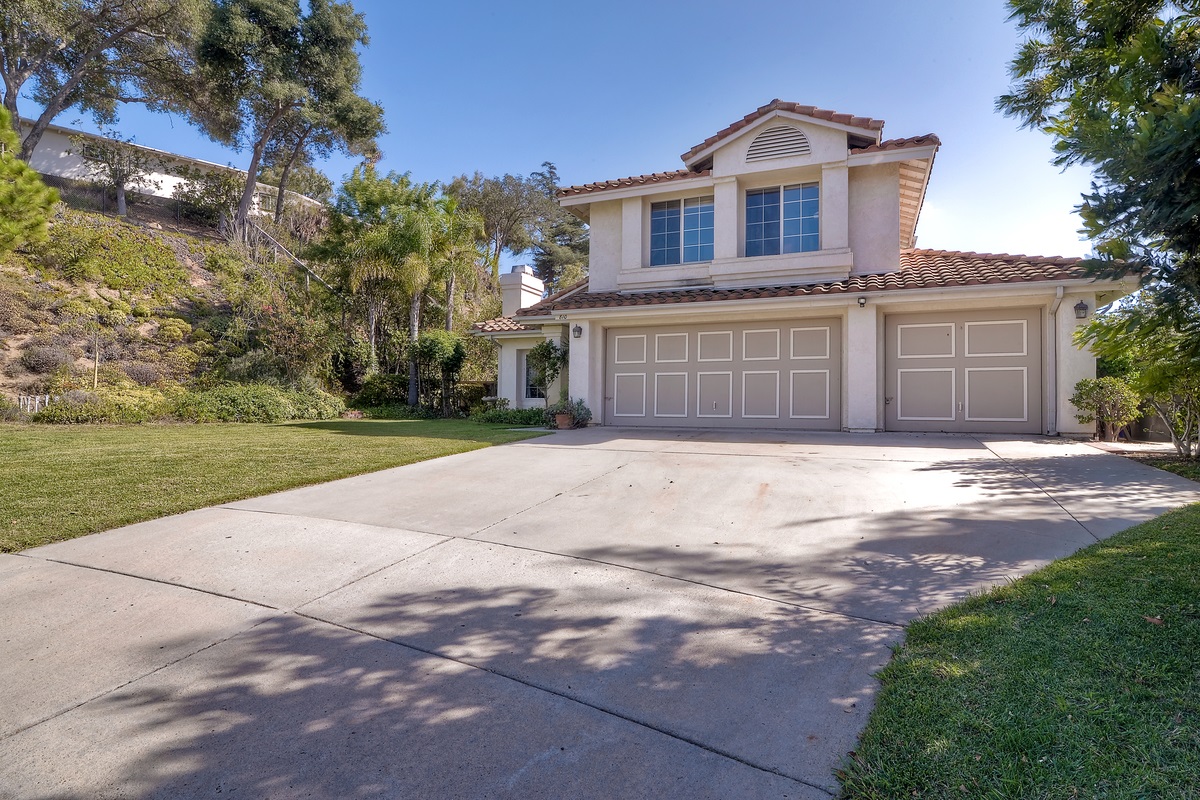 810 Porter Street Fallbrook, CA 92028 - Photo 3 of 25