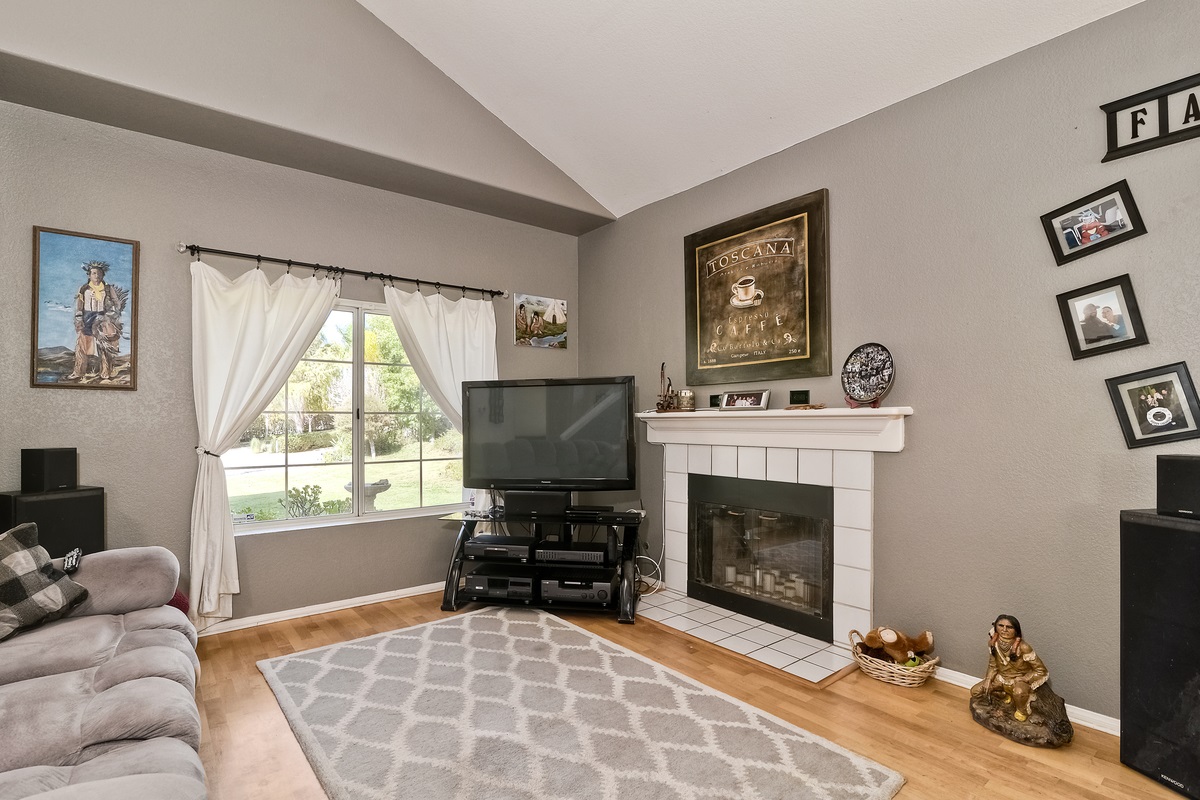 810 Porter Street Fallbrook, CA 92028 - Photo 5 of 25
