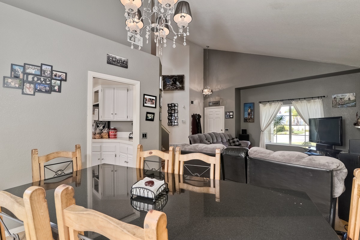 810 Porter Street Fallbrook, CA 92028 - Photo 8 of 25