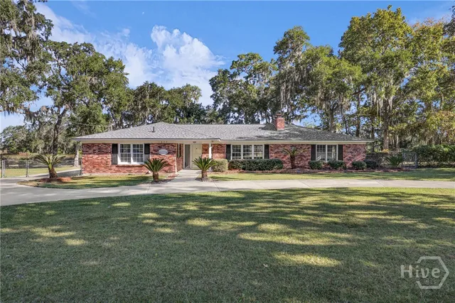 $449,000 | 1613 Lake Drive, Midway, GA 31320