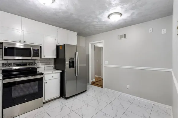 $2,295 | 1246 Elgin Way, Riverdale, GA 30296