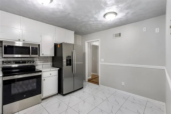 $2,295 | 1246 Elgin Way, Riverdale, GA 30296