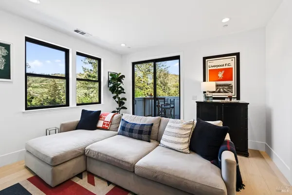 $3,600,000 | 16 Upland Road, St. Helena, CA 94574