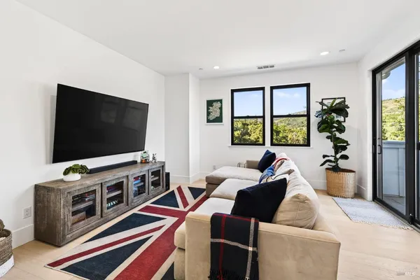 $3,600,000 | 16 Upland Road, St. Helena, CA 94574