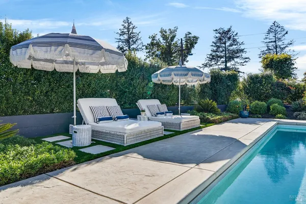 $3,600,000 | 16 Upland Road, St. Helena, CA 94574