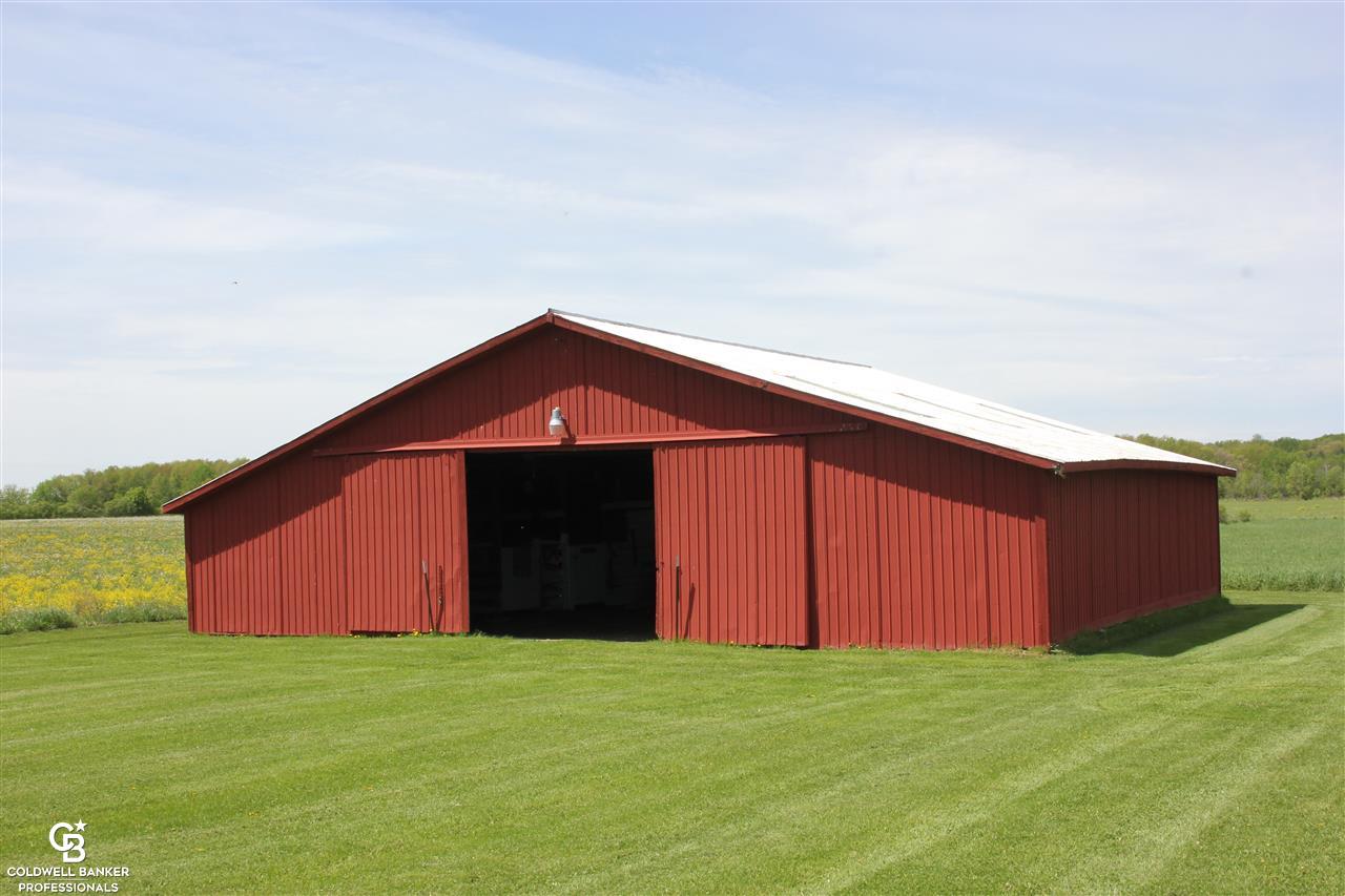 3399 Sheridan Road Emmett, MI 48022 - Photo 8 of 43 40 x 52 Barn
