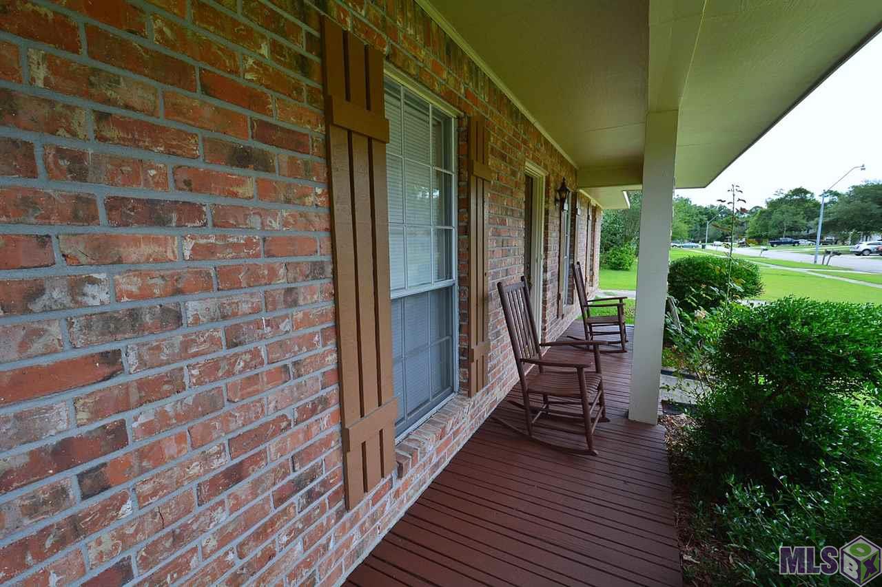 14755 Colonel Allen Court Baton Rouge, LA 70816 - Photo 3 of 30 Gallery Image 3
