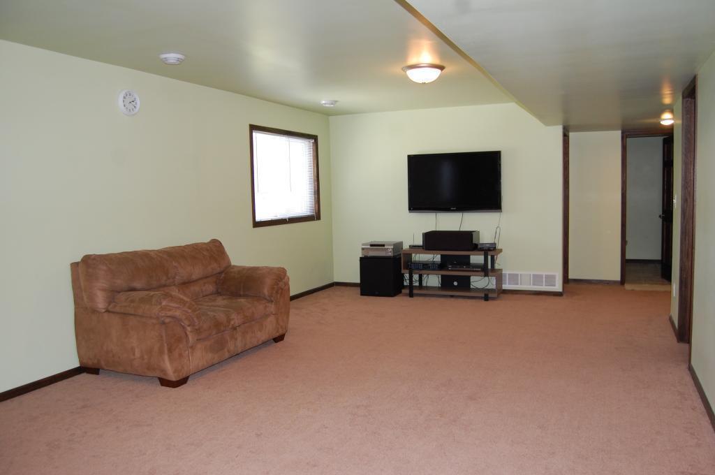 3088 Tamarack Lane Southeast Rochester, MN 55904 - Photo 13 of 20 Gallery Image 13