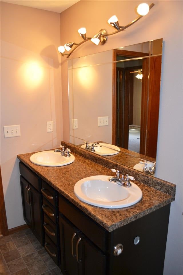 416 Norwick Road Southwest Cedar Rapids, IA 52404 - Photo 7 of 14 Gallery Image 7