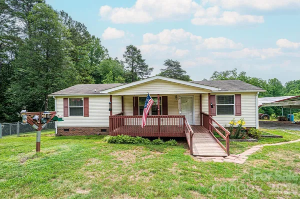 $265,000 | 4510 Mt Hebron Avenue, Connelly Springs, NC 28612