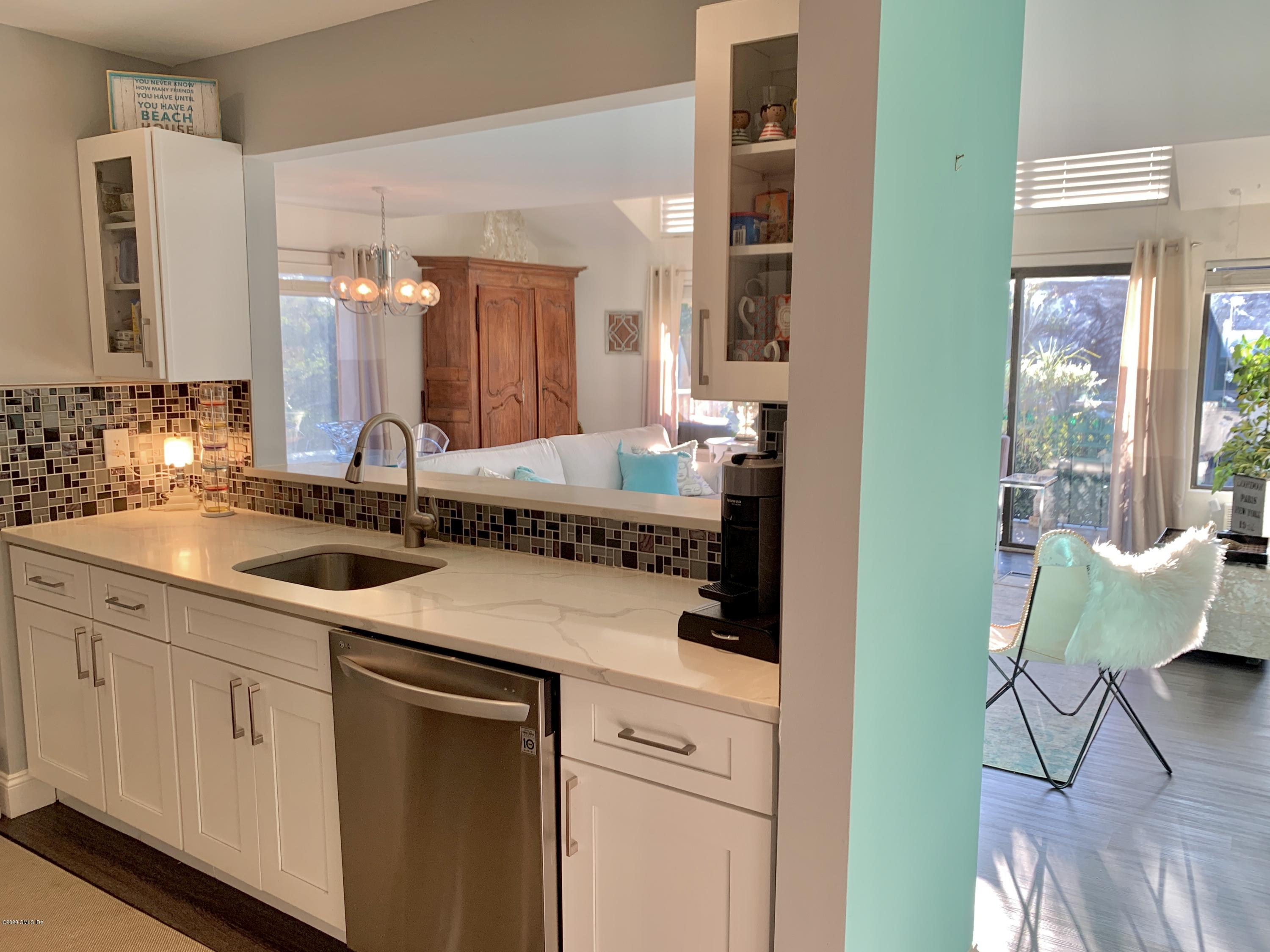 1465 East Putnam Avenue, Unit 414 Riverside, CT 06878 - Photo 6 of 20 IMG_3388
