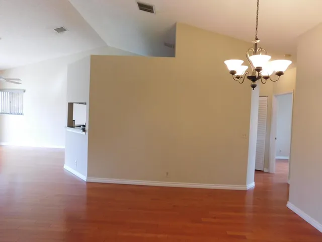 $2,450 | 21 VĆa De Casas Sur, Unit 202, Boynton Beach, FL 33426