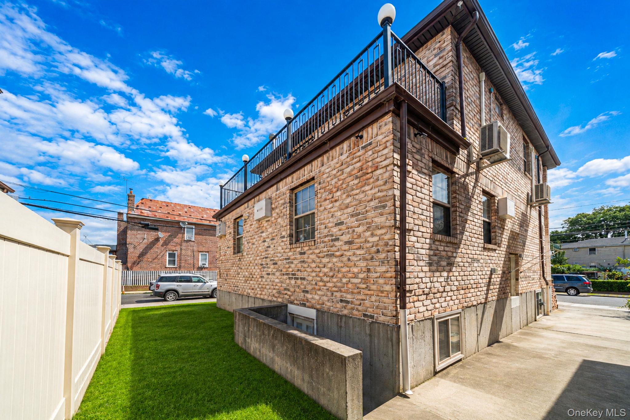 17841 Anderson Road Queens, NY 11434 - Photo 4 of 33 Gallery Image 4