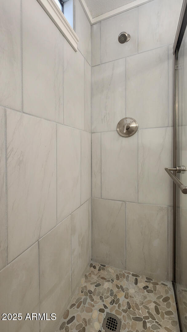 16 North Star Vale Road, Unit 11 Star Valley, AZ 85541 - Photo 16 of 24 a bathroom with a shower