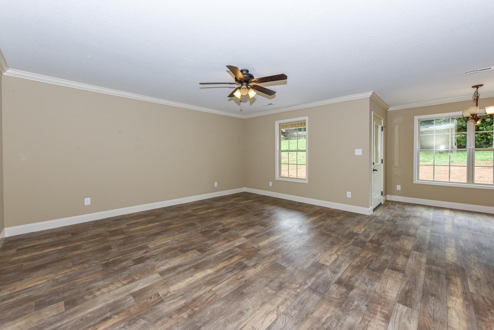 5037 Gregory Road Greenback, TN 37742 - Photo 6 of 39 Gallery Image 6