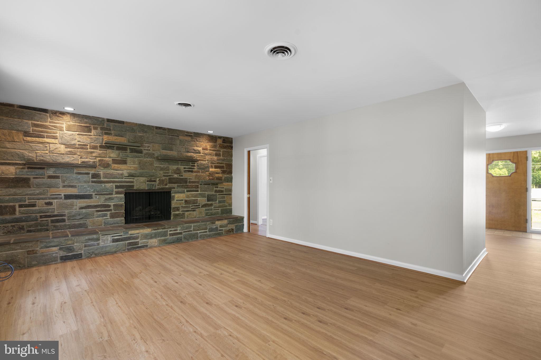 18015 Muncaster Road Rockville, MD 20855 - Photo 23 of 91