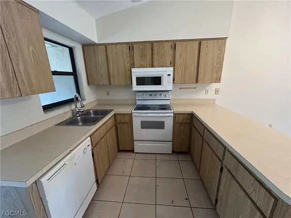 $1,550 | 17380 West Carnegie Circle, Unit 382, Fort Myers, FL 33967