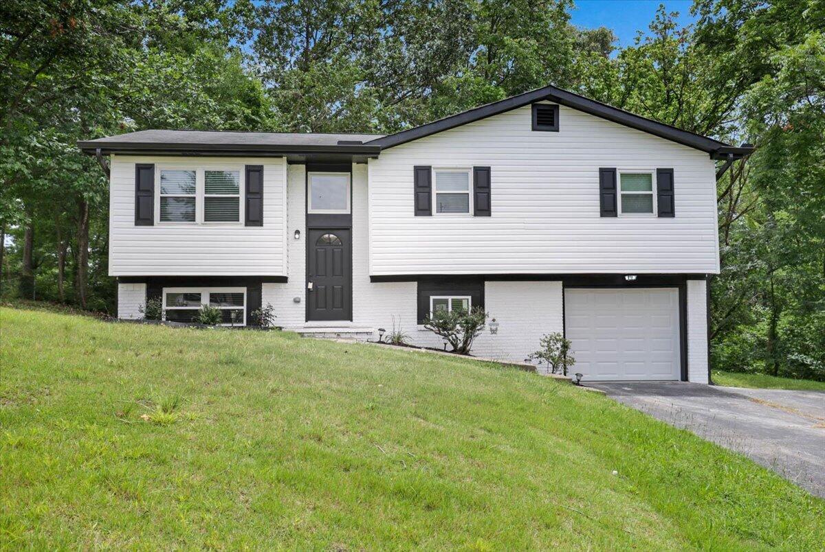 416 Northmont Road Hixson, TN 37343 - Photo 1 of 29 1
