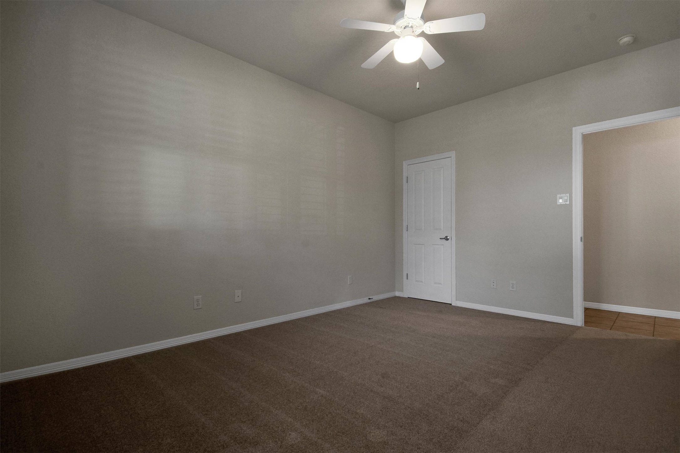 102 Lavaca Lane Georgetown, TX 78628 - Photo 22 of 30 1st Guest Bedroom (carpet professionally cleaned)