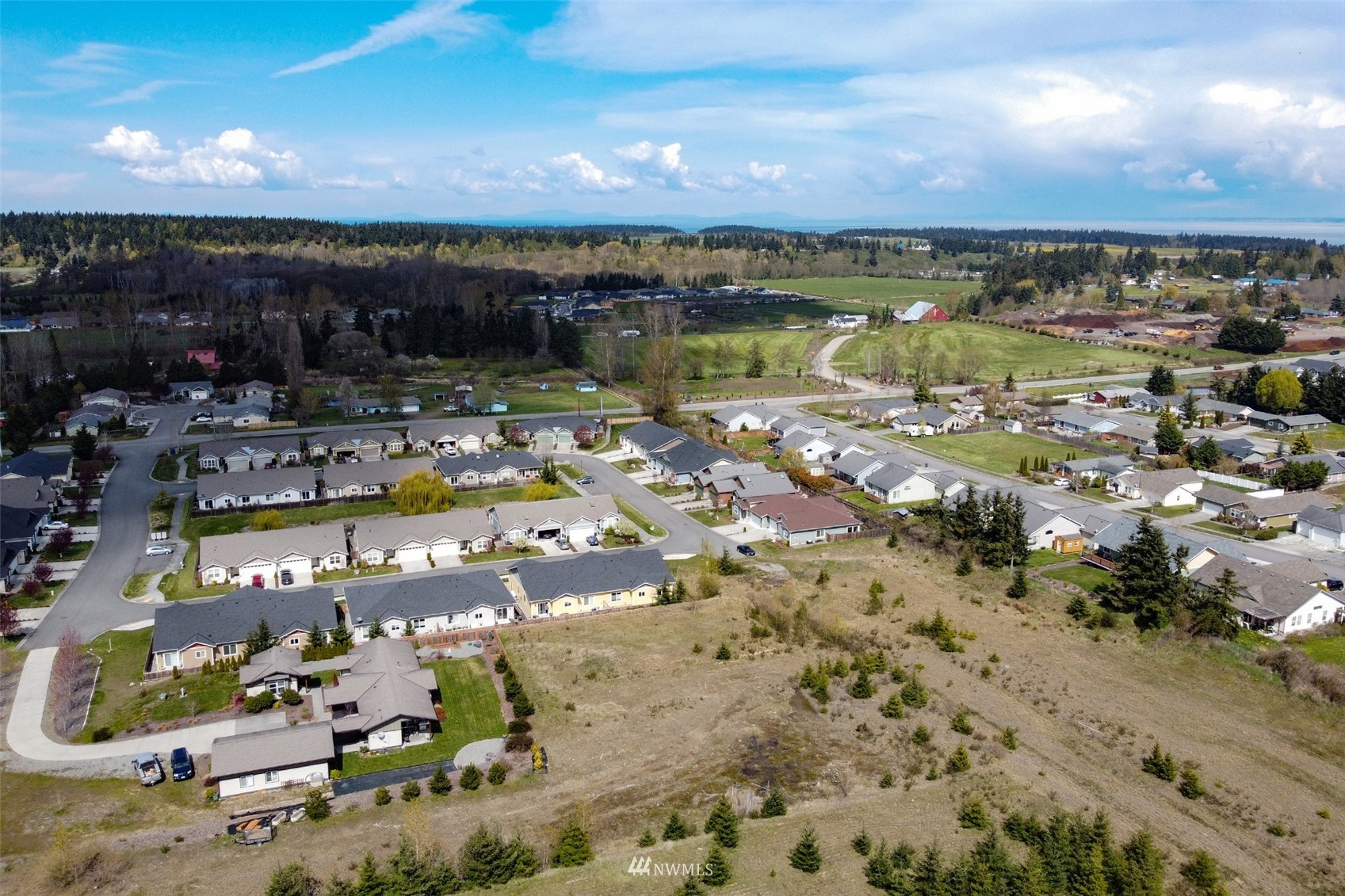 9999 Stratus Loop Sequim, WA 98382 - Photo 5 of 40 a view of a city