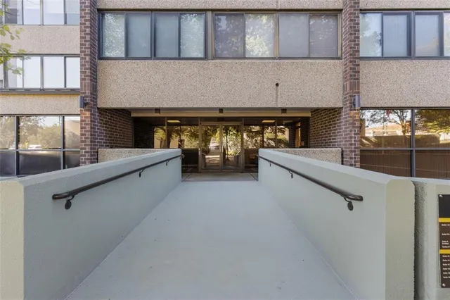 $273,900 | 750 Washington Road, Unit 1006, Pittsburgh, PA 15228