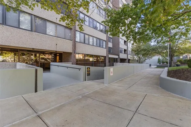 $273,900 | 750 Washington Road, Unit 1006, Pittsburgh, PA 15228