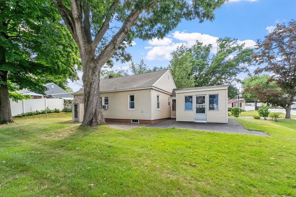 48 Chickering Street Lawrence, MA 01843 - Photo 34 of 38