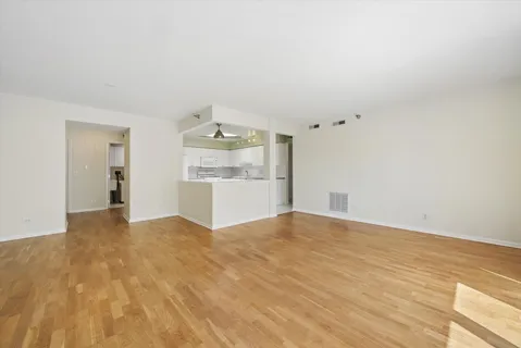 $330,000 | 7051 West Touhy Avenue, Unit 604, Niles, IL 60714