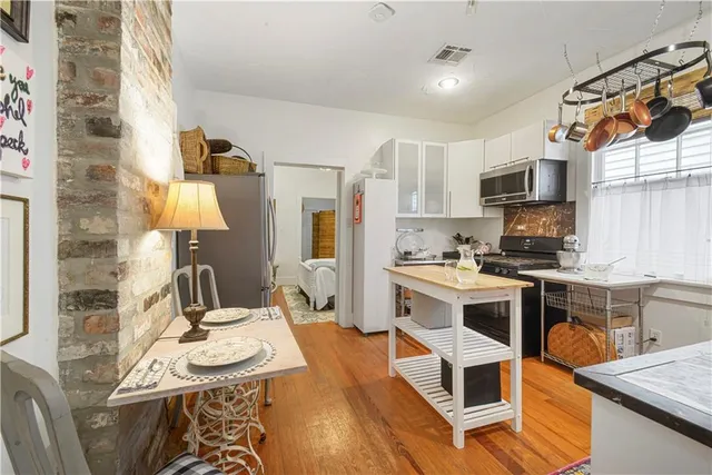 $349,900 | 905-907 Pelican Avenue, New Orleans, LA 70114