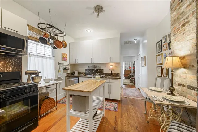 $349,900 | 905-907 Pelican Avenue, New Orleans, LA 70114