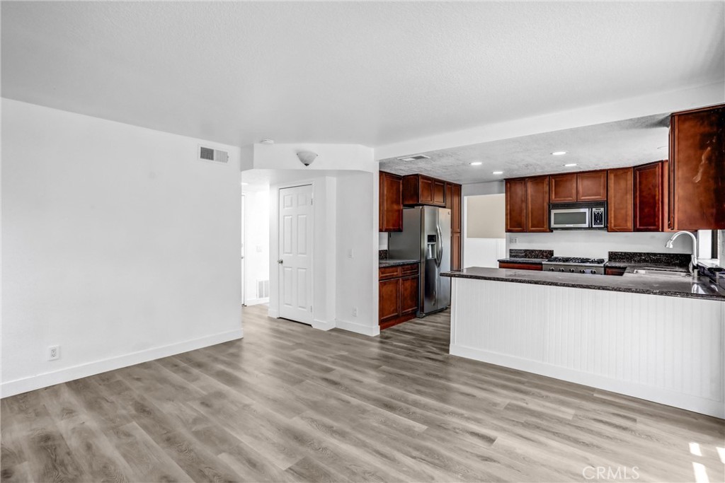 514 Conestoga Road San Dimas, CA 91773 - Photo 14 of 42 Kitchen