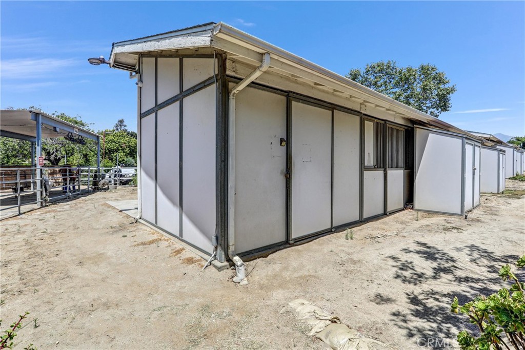 514 Conestoga Road San Dimas, CA 91773 - Photo 33 of 42 House Stables