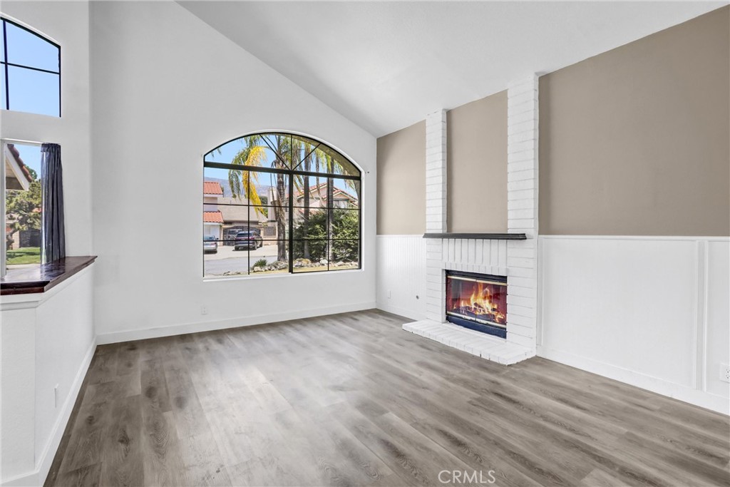 514 Conestoga Road San Dimas, CA 91773 - Photo 6 of 42 Living Room