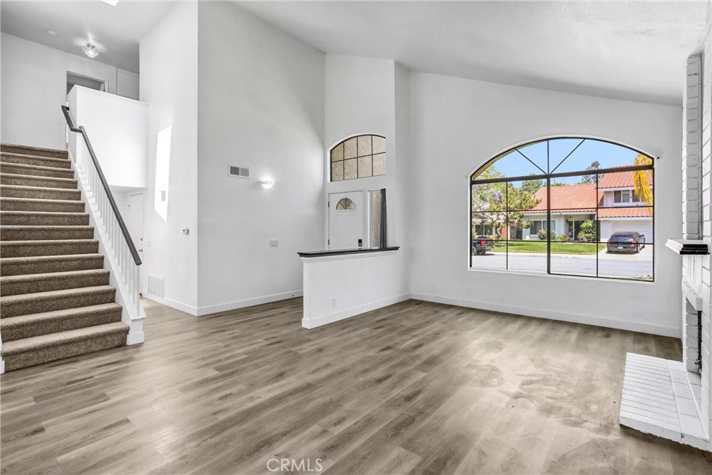 514 Conestoga Road San Dimas, CA 91773 - Photo 8 of 42 Staircase