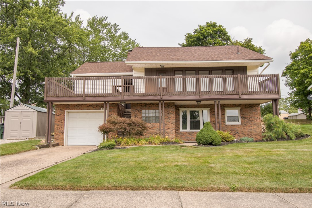 734 Rice Street Alliance, OH 44601 - Photo 1 of 28 This nicely updated three-level home sits on a beautiful lot overlooking Memorial Park.