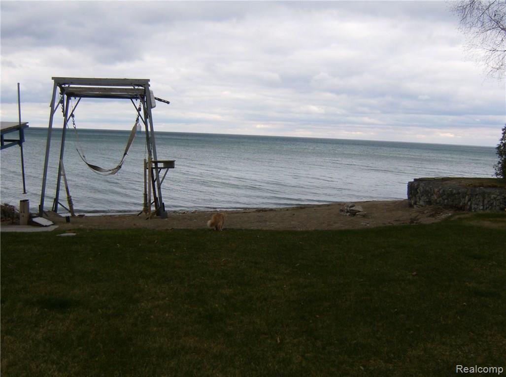 8152 Lakeshore Road Fort Gratiot, MI 48059 - Photo 39 of 44 HPIM4528.JPG