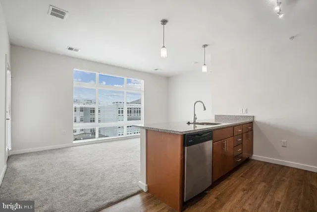 $1,824 | 131 Bridge Street, Unit 1B22426, Phoenixville, PA 19460