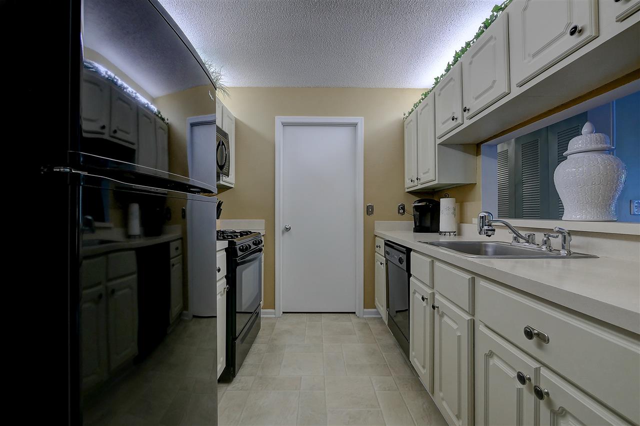 3 Galloway Road, Unit 23 Merrimack, NH 03054 - Photo 7 of 30