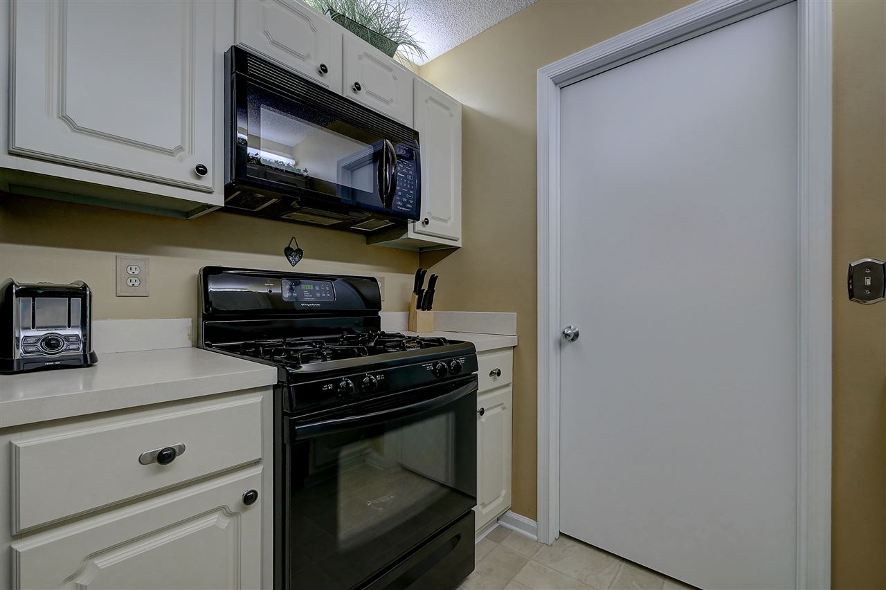 3 Galloway Road, Unit 23 Merrimack, NH 03054 - Photo 8 of 30