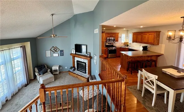 $350,000 | 300 North Hickory Street, Gardner, KS 66030