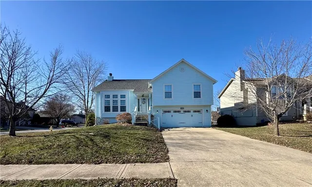 $350,000 | 300 North Hickory Street, Gardner, KS 66030
