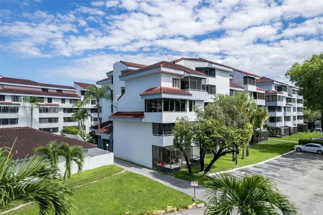 $2,100 | 8275 Southwest 152nd Avenue, Unit D101, Miami, FL 33193