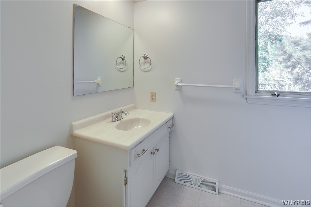 294 Little Robin Road Amherst, NY 14228 - Photo 14 of 15 Gallery Image 14