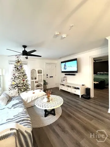 $3,000 | 429 Montgomery Street, Unit A, Savannah, GA 31401