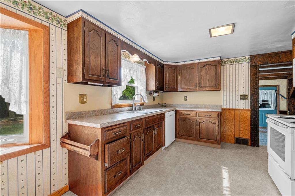 119 Wasser Road Greenville, PA 16125 - Photo 5 of 32 Gallery Image 5